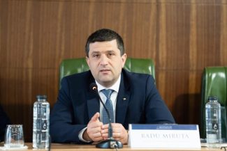 Radu Miruţă, la întâlnirea cu preşedintele Comitetului Militar al NATO: România este pe deplin angajată în avansarea demersurilor dedicate asigurării securităţii şi stabilităţii în regiunea Mării Negre
