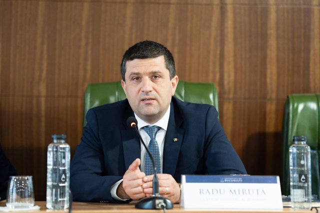 Radu Miruţă, la întâlnirea cu preşedintele Comitetului Militar al NATO: România este pe deplin angajată în avansarea demersurilor dedicate asigurării securităţii şi stabilităţii în regiunea Mării Negre