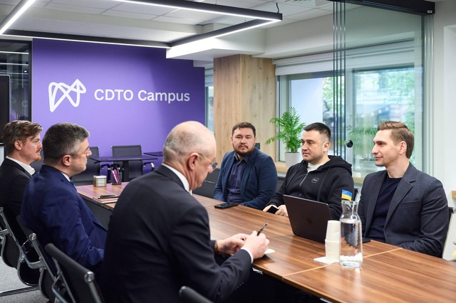 Irineu Darău: Consolidăm parteneriatul digital cu Ucraina / Proiecte concrete discutate în cadrul unei vizite la Kiev