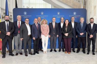 Nazare: Am semnat convenţiile pentru lansarea contractărilor şi plăţilor aferente celor 8 programe regionale 2021–2027 pentru bugetul din acest an / 3,45 mld. euro vor putea merge către noi proiecte locale, chiar din 2026