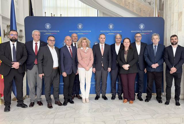 Nazare: Am semnat convenţiile pentru lansarea contractărilor şi plăţilor aferente celor 8 programe regionale 2021–2027 pentru bugetul din acest an / 3,45 mld. euro vor putea merge către noi proiecte locale, chiar din 2026