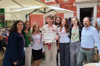 Şase elevi români, în Italia, la Olimpiada internaţională de limba şi literatura latină – David-Andrei Barbu de la Seminarul Teologic Ortodox Bucureşti a obţinut menţiune