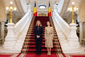 Olena Zelenska: Suntem recunoscători României şi oamenilor ei pentru sprijinul consecvent acordat Ucrainei încă din prima zi a invaziei ruse / Subiecte abordate în întâlnirea cu partenera preşedintelui Nicuşor Dan