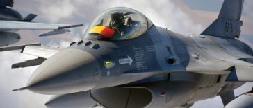 O aeronavă F-16 a Forţelor Aeriene Române a doborât o dronă în spaţiul aerian estonian/ Drona a fost monitorizată încă dinainte de ora prânzului şi a căzut într-o zonă mlăştinoasă/ Mesajul ministrului Radu Miruţă – FOTO