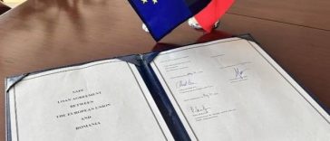 Bolojan, după semnarea acordului SAFE: Miza nu este doar securitatea României, ci şi capacitatea noastră de a produce mai mult aici, acasă, în parteneriat cu industria europeană / Cinci avantaje majore identificate