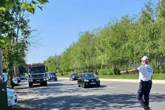 Aproape 400 de autoutilitare care circulau în Bucureşti, verificate în ultima lună / S-au dat amenzi în valoare de peste 460.000 de lei pentru lipsa autorizaţiilor de circulaţie în zonele restricţionate