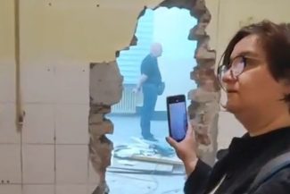 Primăria Oradea, acuzată că a acţionat ”noaptea ca hoţii” pentru a pune în aplicare o decizie a instanţei – Descindere la biserica Ordinului Premonstratens din Oradea / S-a spart zidul şi s-au preluat spaţiile bisericii / Reacţia lui Kelemen Hunor