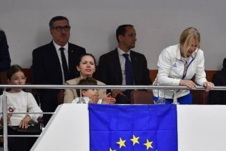 Mirabela Grădinaru, la Oneşti, la evenimentul dedicat Nadiei Comăneci / Partenera preşedintelui Nicuşor Dan i-a transmis legendarei sportive că este un exemplu extraordinar pentru copiii şi tinerii din România – FOTO