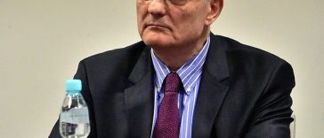 Dăianu: România nu trece printr-un dezastru economic. Trebuie să plătim preţul ajustării fiscal-bugetare pentru a diminua un deficit foarte mare/ Declaraţia lui Grindeanu despre „decesul stabilităţii economice” o vede „prin prisma unei dispute politice”