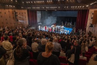 Weekend prelungit la Festivalul Shakespeare 2026 – Spectacole de top, evenimente gratuite, concerte şi oraşul transformat în scenă