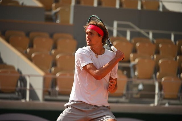Tenis: Zverev l-a eliminat pe Blockx şi va juca împotriva lui Sinner în finala de la Madrid