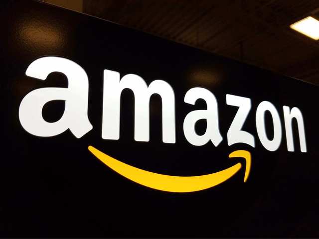 Instanţa supremă administrativă din Franţa respinge o contestaţie a Amazon privind taxele minime de livrare pentru cărţi