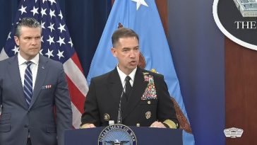 SUA au distrus şase ambarcaţiuni mici iraniene şi au doborât rachete şi drone, afirmă şeful CENTCOM