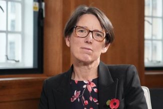 Aproape jumătate de milion de ruşi au murit în războiul din Ucraina, afirmă şefa serviciilor secrete britanice. Ea a vorbit despre ameninţarea rusă, dar şi a computerelor cuantice