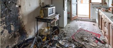 Dronă prăbuşită la Galaţi – Prefectura anunţă că a fost constituită comisia care va evalua pagubele şi gradul de afectare a apartamentelor din blocul unde s-a produs explozia dronei