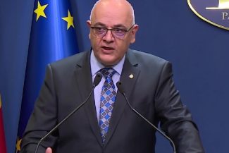 Raed Arafat anunţă că avocaţii au studiat dosarul în care este acuzat de complicitate la contrabandă: Acuzaţia ignoră poziţiile oficiale exprimate de Direcţia Generală a Vămilor în 2021 şi în 2022 / Inventează teza pretinsului prejudiciu