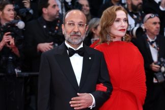 Festivalul de la Cannes 2026 – Regizorul iranian Farhadi condamnă bombardamentele asupra Iranului şi reprimarea protestelor