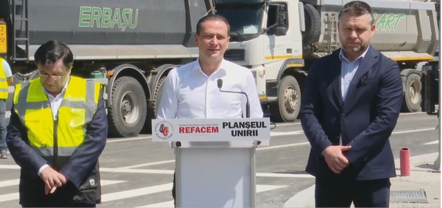 Băluţă: Prima etapă a refacerii Planşeului Unirii în zona Hanului lui Manuc a fost finalizată/ Ciucu: Mă bucură faptul că lucrările sunt în termen
