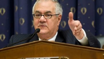 Barney Frank, un pionier al drepturilor gay în Congresul SUA, a murit la vârsta de 86 de ani