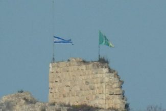 Netanyahu cataloghează cucerirea Fortăreţei medievale Beaufort de către Israel o ”cotitură decisivă” în Războiul din Liban. ”Instrucţiunile mele sunt să se aprofundeze şi să se extindă controlul nostru asupra locurilor care se aflau sub controlul Hezbolla