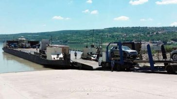 Traversarea Dunării cu bacul, suspendată la Oryahovo-Bechet şi Zimnicea-Sviştov, din cauza vântului puternic