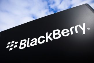Nostalgia pentru BlackBerry şi tastaturile fizice readuce la viaţă o nişă uitată a pieţei smartphone-urilor