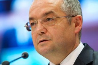 Emil Boc: Cei care au dat jos guvernul trebuie să îl pună la loc. În consecinţă, le urăm succes / Nu există, în acest moment şi nici în viitorul apropiat, niciun fel de perspectivă de a întoarce votul din PNL