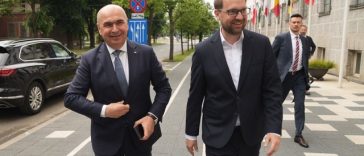 Fritz, după întâlnirea cu Bolojan: Vom merge cu aceeaşi poziţie la consultările de la Cotroceni că orice formă, de guvernare în care PSD se regăseşte nu va fi susţinutǎ