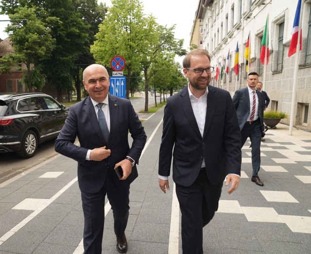 Fritz, după întâlnirea cu Bolojan: Vom merge cu aceeaşi poziţie la consultările de la Cotroceni că orice formă, de guvernare în care PSD se regăseşte nu va fi susţinutǎ