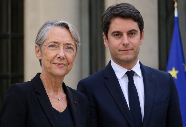 Luptă în fostul partid al lui Macron. Fostul premier Elisabeth Borne anunţă că se retrage din conducerea Renaissance, fiind „în dezacord” cu linia partidului promovată de Gabriel Attal, şi el fost premier