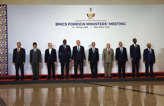 Abbas Araghchi anunţă la o reuniune BRICS, la New Delhi, că SUA sunt pregătite să continue negocierile şi că Iranul este deschis unui ajutor al Chinei, propus de Xi lui Trump la Beijing