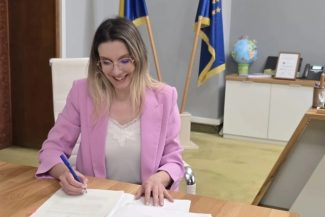 Buzoianu﻿ anunţă că a publicat proiectul privind bugetul AFM pe acest an, care prevede alocarea a 1,5 miliarde de lei pentru apă şi canalizare, a 400 de milioane de lei pentru un program de stocare cu baterii/ 300 de milioane de lei pentru Rabla