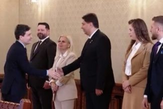 Consultări la Cotroceni – Liderul Uniţi pentru România: Salut iniţiativa domnului preşedinte; este o întărire a Parlamentului, a statutului pe care deputaţii şi senatorii îl au / Discuţia a pornit de la analiza programului actual de guvernare – VIDEO