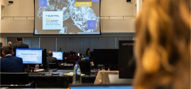 Europol, operaţiune în 31 de state, inclusiv România, pentru confiscarea activelor provenite din infracţiuni grave – S-au depistat aproape 900 de conturi bancare şi 55 de portofele de criptomonede, zeci de autoturisme şi imobile, dar şi o navă