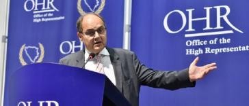 Sfârşitul unei ere pentru Bosnia. Înaltul Reprezentant Internaţional pleacă. SUA afirmă că următorul trimis special pentru pace va avea un rol mai restrâns, în timp ce Moscova solicită închiderea „imediată” a biroului său