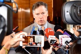 Un oficial de rang înalt din administraţia Trump a contribuit la obţinerea vizei americane de către un fost ministru căutat de justiţia din Polonia