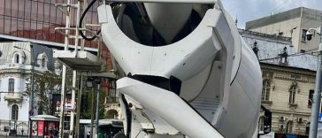 Şofer amendat cu 5.000 de lei după ce a vrut să traverseze cu o cifă centrul Capitalei, pe Bulevardul Magheru, fără să aibă autorizaţie pentru Zona A – FOTO
