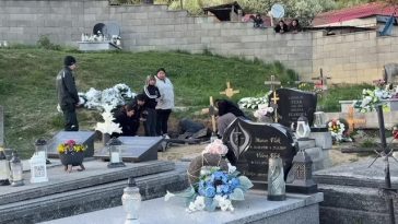 Misterul mormântului din care se aud ciocănituri a îngrozit Slovacia. O familie susţine că ruda pe care au îngropat-o „le-a răspuns” celor veniţi să o plângă