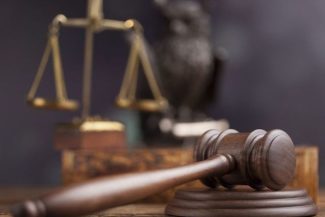 Dosarul Mineriadei se întoarce la Parchetul General/ Instanţa supremă a admis, în parte, cererile şi excepţiile invocate de inculpaţi, între care Ion Iliescu şi Petre Roman/Judecătorii au exclus din materialul probator relatările de la Comisia de anchetă