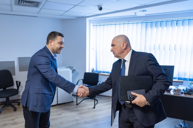 Primarul Capitalei şi premierul Ilie Bolojan, ministru interimar al Energiei, întâlnire în perspectiva preluării Elcen de către Primăria Generală, pentru ca „Bucureştiul să nu mai stea iarna în frig şi fără apă caldă”