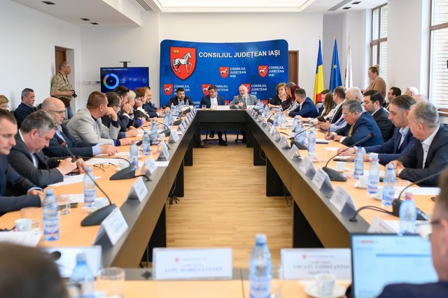 Bugetul judeţului Iaşi, în valoare de 2,1 miliarde de lei, aprobat. Şeful CJ Iaşi, Costel Alexe: Este un buget echilibrat şi realist/ Critici din PSD Iaşi privind întârzierile la unele investiţii importante pentru judeţ