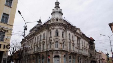Emil Boc: Primăria, dacă se va pune problema vânzării Hotelului Continental, îşi va exercita dreptul de preempţiune pentru a cumpăra acest hotel/ Precizările, după ce fraţii Tate au afirmat că vor să cumpere clădirea