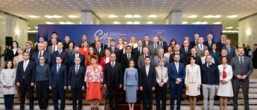 În total 36 de state membre ale Consiliului Europei, inclusiv state UE, aprobă, printr-o rezoluţie a Comitetului Miniştrilor CoE, la Chişinău, înfiinţarea unui Tribunal Special pentru Ucraina. Comisia Europeană anunţă că va contribui cu 10 mil. € la înfii