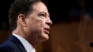 Fostul director al FBI, James Comey, s-a prezentat în faţa justiţiei după ce a fost pus din nou sub acuzare