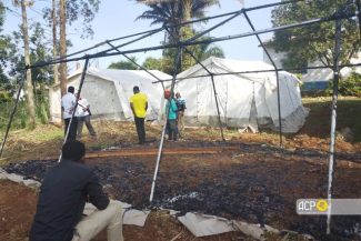 Un al doilea centru de tratament pentru Ebola a fost incendiat în estul Republicii Democrate Congo, iar 18 pacienţi suspectaţi de infectare cu virusul au fugit