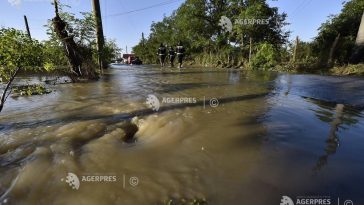 INHGA: Cod galben de inundații în nouă bazine hidrografice, până marți după-amiaza