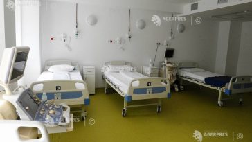 Guvern: Numărul paturilor de spital va fi redus cu 14.000 în următorii 3 ani; gradul de ocupare actual e 60 % la pacienții cronici