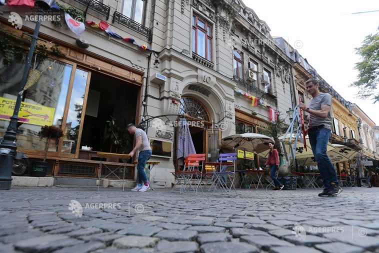 Primăria Capitalei: Au fost date jos boxele teraselor din Centrul Vechi