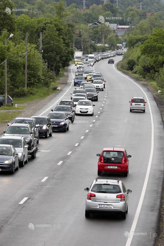 Trafic aglomerat pe Valea Prahovei după minivacanța de 1 Mai