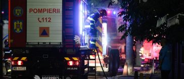 Incendiu la un restaurant și trei spații comerciale din Sectorul 2; șapte persoane evacuate dintr-un bloc vecin